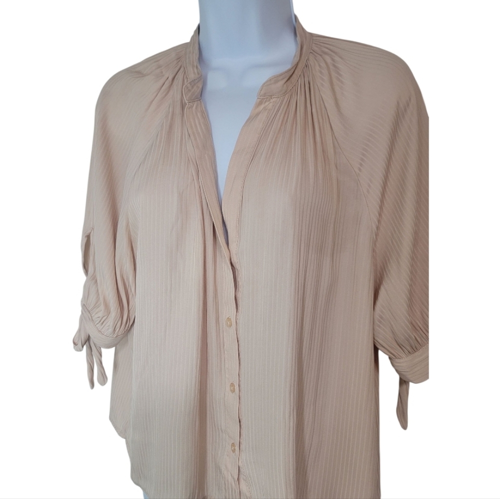 H&M Beige/Peach Button-Up Tie 3/4 Sleeve Blouse Size 8